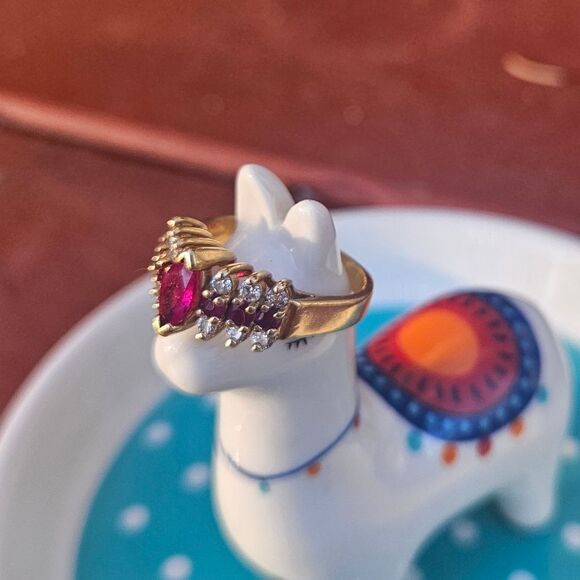 14k Elegant Gold, Ruby, & Diamond Ring - Picture 2 of 8